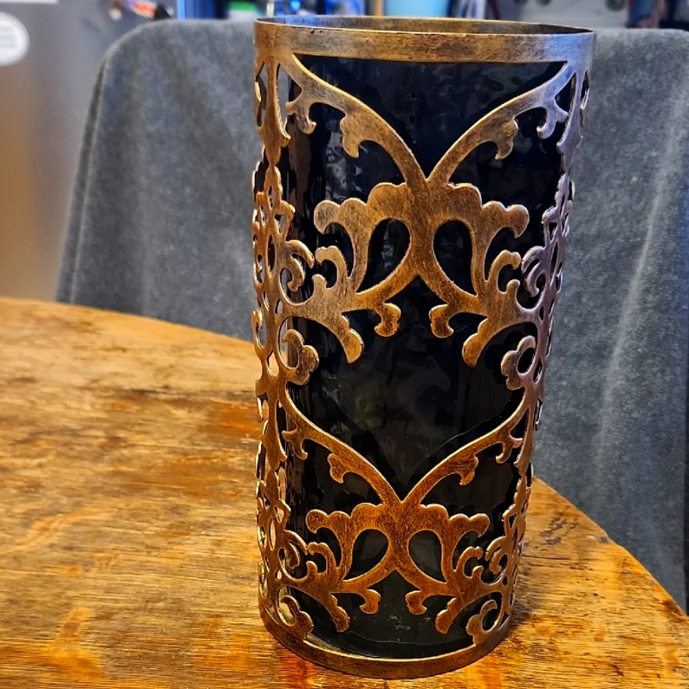 Large Hurricane Filagree Antique Bronze With Smokey Black Insert Candle Holder - Picture 1 of 7